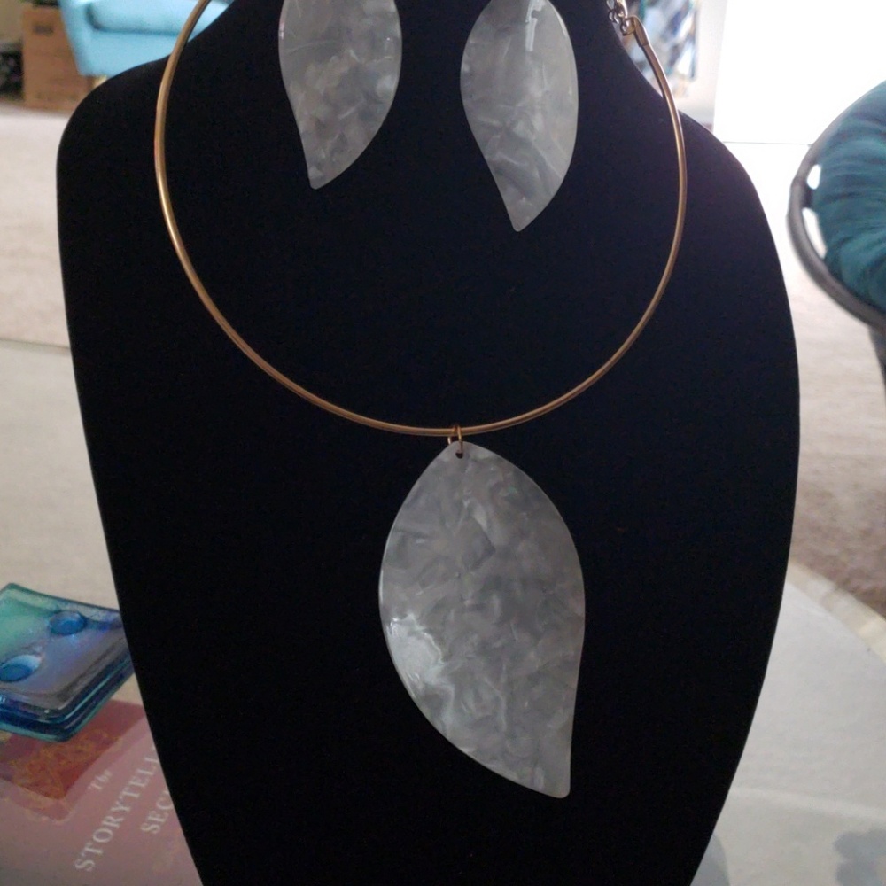 Necklace & Earrings set